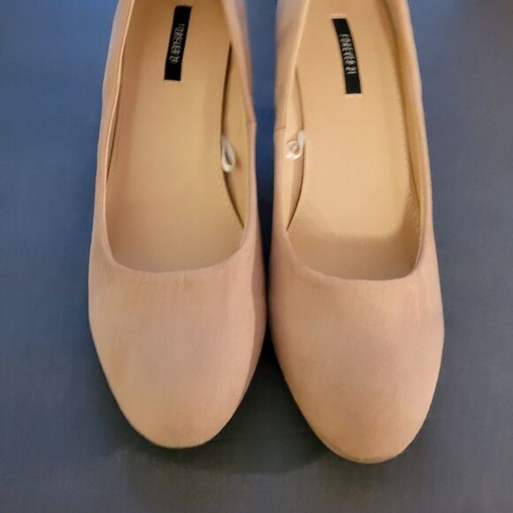 BRAND NEW WOMEN"S FOREVER 21 HIGH HEEL PUMP SHOES - Picture 8 of 16